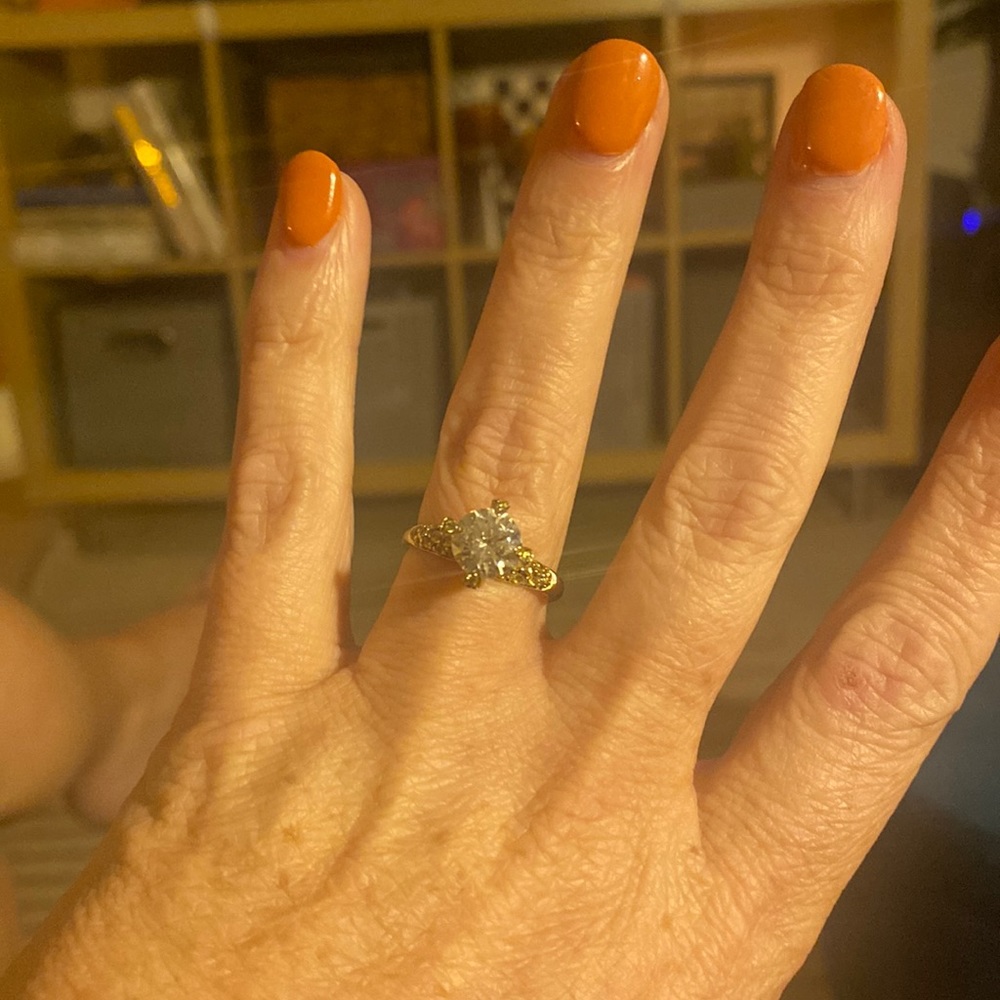 Gorgeous Solitaire Flanked by small Citrus Colored Stones, SS 925, Size 8
